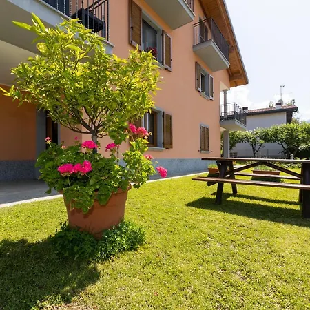 With Garden And Parking Apartmán Bellagio