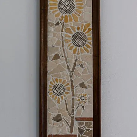 With Garden And Parking * Bellagio