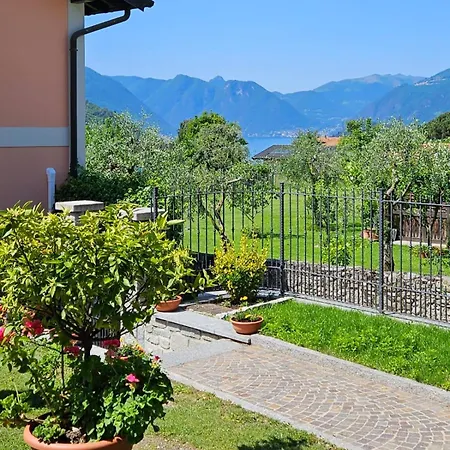 Апартаменты With Garden And Parking